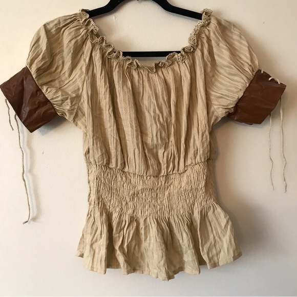 BELLE Pogue tan lace up top with faux leather sleeve cuffs. Size small. - Picture 3 of 12